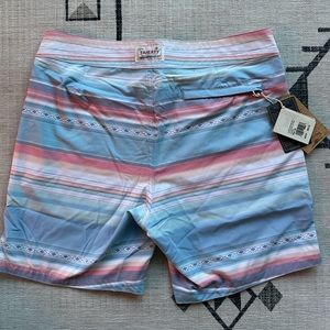 NEW WITH TAGS - Faherty brand - Classic Boardshort - 32 waist - 7” inseam